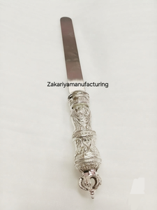 Couteau à beurre artisanal en acier inoxydable de 25 cm, manche décoratif en laiton finition argentée, compatible lave-vaisselle, style traditionnel - Product Image 3