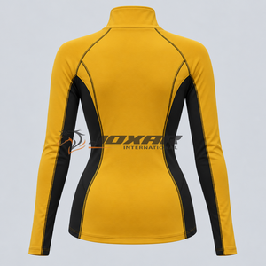 Camisetas de capa base premium para equitación que combinan tela suave al tacto, control de la humedad y un estilo moderno para el uso ecuestre diario. - Product Image 3