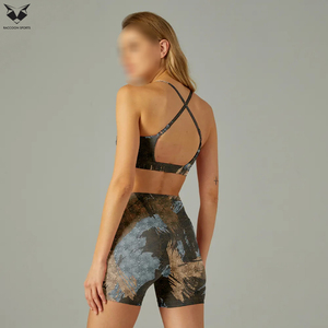 Conjunto Deportivo de Dos Piezas de Alta Calidad con Impresión por Sublimación para Entrenamiento, Bra Deportivo y Pantalones Cortos, Ropa Deportiva para Gimnasio - Product Image 2