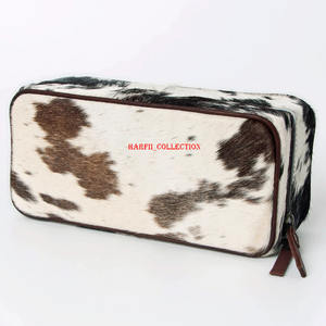 Bolso de mano rectangular de piel con patrón natural de vaca para mujer, con cierre de cremallera, estructurado, para noche o viaje - Product Image 4