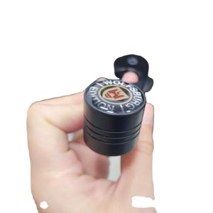 Manivela de ventana de escarabajo V.W Una mezcla armoniosa de encanto del viejo mundo y precisión contemporánea - Product Image 1