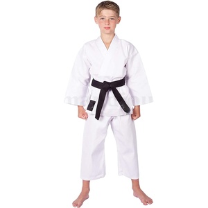 Vente au prix d'usine, uniforme de karaté pour enfants, approuvé par la WKF, personnalisable, couleur et logo sur mesure - Product Image 1
