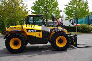รถยกเทเลแฮนด์เลอร์ JCB รุ่นใหม่ 526-56 ความสูงของงา 75 มม. ล้อยาง/PU สำหรับใช้งานนอกถนนและในอาคาร 5.6 ม. 2600 กก. - Product Image 6