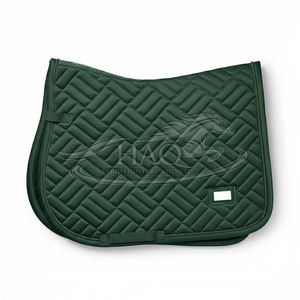 Tapis de selle pour cheval haute performance avec doublure en maille, effet rafraîchissant, rembourrage léger et personnalisation pour les équipes - Product Image 1