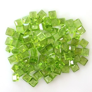 Peridoto verde natural de 5 mm, corte cuadrado, piedra preciosa suelta, peridoto facetado calibrado para la fabricación de joyas, precio al por mayor, a granel. - Product Image 5