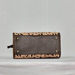 Nouveau design 2026 – Sac de week-end sport de luxe en cuir véritable 100 %, gravé à la main avec motifs floraux, haute qualité, résistant à l'eau et léger - Product Image 3