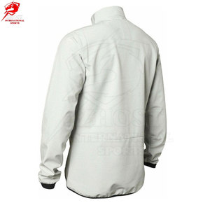 Vestes softshell athlétiques haut de gamme avec matériau léger et respirant, coupe confortable et coutures durables, en vente - Product Image 2
