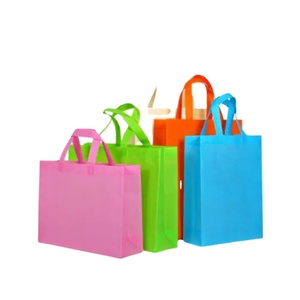 Sacs de courses écologiques non tissés exceptionnellement conçus, directement de l'usine du Vietnam, réutilisables, avec impression personnalisée - Product Image 6
