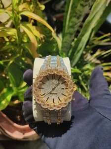 Reloj de Lujo para Hombre MICKYBANG, Dorado, 42 mm, Esfera Redonda, Cristal de Zafiro, Movimiento de Cuarzo, Correa de Acero Inoxidable, Visualización de Fecha - Product Image 1
