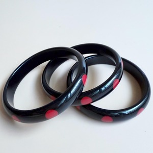 Pulseras de Resina Sin Níquel, Pulseras de Resina Sin Plomo, Pulseras de Resina con Acabado Sólido, Pulseras de Resina Personalizadas de Fábrica, Artículo al por Mayor - Product Image 1