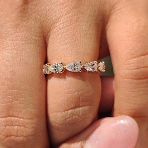 Bague de mariage en or massif 14 carats avec 8 pierres de diamant de laboratoire en forme de poire, sertie en position est-ouest, prix de gros, cadeau de luxe pour anniversaire - Product Image 2