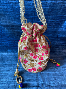 Bolso de mano indio Potli para mujer, cartera de mano para regalo de madre, lote de boda al por mayor, regalo de devolución Diwali - Product Image 3