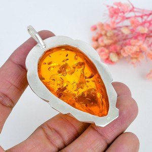 Pendentif élégant vintage plaqué or/argent en argent sterling 925 fait main avec charme en ambre naturel de la Baltique certifié par un tiers - Product Image 2