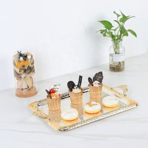 Plateau de service en métal au design élégant pour la maison et la cuisine, ensemble de plateaux de service pour le café, la nourriture, le petit-déjeuner, le dîner, plateau pour la décoration de mariage - Product Image 5