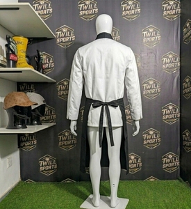 ผ้ากันเปื้อนเชฟสีดำแบบยูนิเซ็กซ์ มีกระเป๋าด้านหน้า สำหรับใช้ในร้านอาหารและบาร์ ผลิตจากผ้าโพลีเอสเตอร์ทอ 100% ดีไซน์สายไขว้ด้านหลัง - Product Image 4