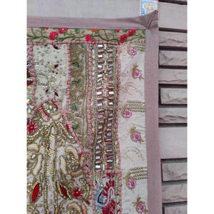 งานศิลปะติดผนังแบบวินเทจทำมือ ผ้าทอปักลายปะติดปะต่อ สไตล์บันจารา ประดับด้วยลูกปัด ขนาด 40x60 - Product Image 3