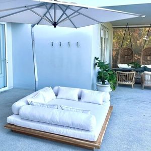 Sofá Cama para Exteriores, Tumbona de Patio con Estructura de Madera, Asientos Acolchados con Almohadas para Balcón, Jardín, Villa - Product Image 2