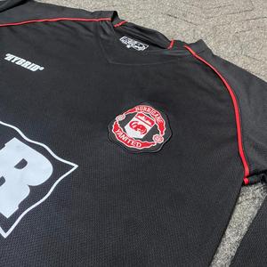 Camiseta de Fútbol de Manga Larga Negra y Roja con Nombre del Equipo Hurricane Edición Tormenta, Ropa Deportiva Premium Transpirable 100% Poliéster - Product Image 4