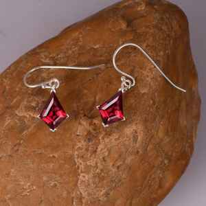 Pendientes de Plata de Ley 925 con Granate en Forma de Cometa, Estilo Vintage, Corte Cometa, para Novia, Piedra de Nacimiento de Enero - Product Image 4