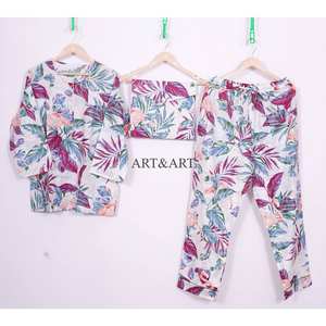 Conjunto de Pijama de Algodón con Estampado Floral, Elegante y de Alta Calidad, para Verano, Diferentes Tallas, India - Product Image 6