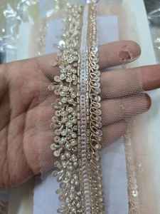 Ribete de encaje de ganchillo hecho a mano con cuentas metálicas de algodón ecológico y lentejuelas - Product Image 4