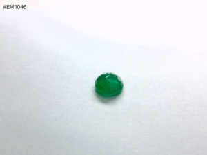 Esmeralda Verde 3A 100% Natural de Zambia, Corte Ovalado Facetado, 7.36ct, Gema Suelta de Alta Calidad para la Creación de Joyería Personalizada - Product Image 4