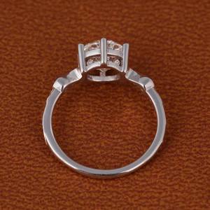 Bague de fiançailles en argent sterling 925 avec moissanite taille brillant rond, sertie à griffes, alliance pour femme - Product Image 3