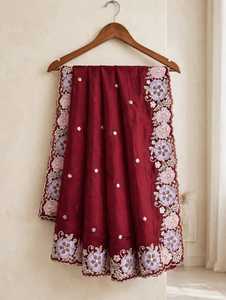 Sari en soie Bala douce brodé de fleurs multicolores avec blouse à sequins, tenue de fête moderne pour femme, séchage rapide - Product Image 2