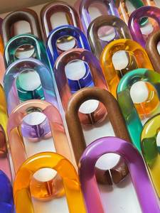 Cadena de Resina Hecha a Mano con una Hermosa Superficie Brillante para Diseños de Joyería Moderna - Product Image 6