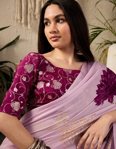Sari de Diseño KV para Mujer, en Georgette Color Malva con Estampado, con Blusa sin Coser - Product Image 2
