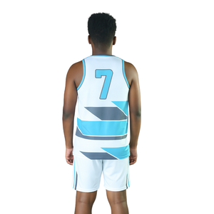 Uniforme de Baloncesto Profesional OEM con Sublimación Completa, Costuras Reforzadas, Personalizable y Reversible para Entrenamiento - Product Image 3