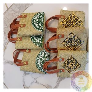 Porte-clés Souvenir Fait Main en Jonc Tressé, Ornement Décoratif en Herbe Naturelle pour Sac, Cadeau de Voyage, Accessoire Culturel et Souvenir - Product Image 6