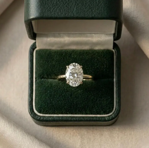 Anillo de Compromiso Solitario con Diamante Cultivado en Laboratorio de Corte Ovalado de 2 Quilates, VVS2, Certificado por IGI, Chapado en Oro, Diseño Minimalista para Boda - Product Image 6