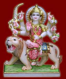 Exclusiva y Hermosa Estatua de Mármol Blanco de Durga Maa Hecha a Mano con la Mano de Bendición en Posición Sentada sobre un León para Fines de Templo - Product Image 3