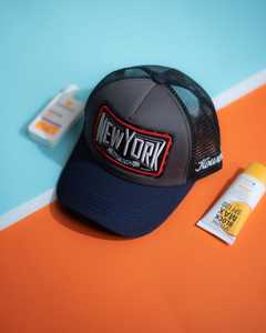 Casquette Trucker New York East River en tissu mesh avec broderie sur le panneau avant, fermeture arrière réglable, unisexe, style streetwear, printemps-été - Product Image 2