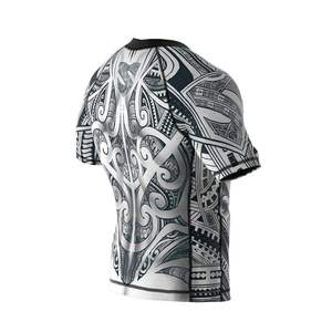Rashguard Personalizado para MMA y BJJ con Ajuste de Compresión Cómodo, Longitudes de Manga Personalizables y Logotipo Frontal con Característica Elástica - Product Image 3