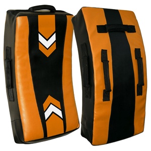 Protector de Patadas Ajustable de Cuero PU Suave para Entrenamiento de Boxeo y Artes Marciales, Ecológico, Transpirable y Duradero - Product Image 1