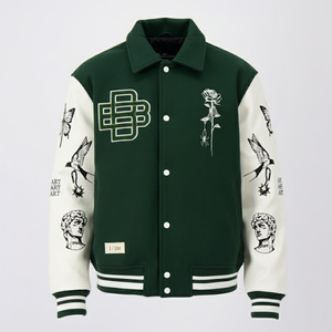 Chaqueta Varsity Verde Personalizada con Parche Bordado, Mangas Color Crema, Chaqueta Bomber Letterman Unisex - Product Image 1