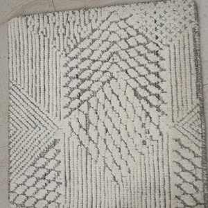 Tapis en laine de Nouvelle-Zélande noué à la main - Product Image 3