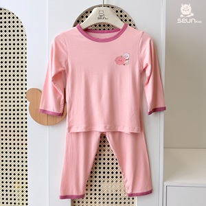 Ensemble de vêtements de détente à manches longues pour garçons et filles SeunKids, pyjama en viscose respirant, fabriqué au Vietnam - Product Image 1