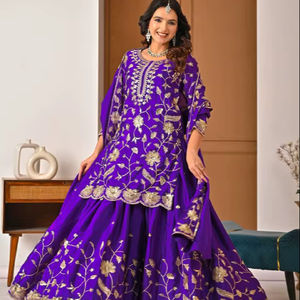 Ramdev Trading Kurta Moderna para Mujer, para Fiestas, en Seda Chinnon, de Secado Rápido, con Bordado Intenso, para Diwali y Bodas - Product Image 1