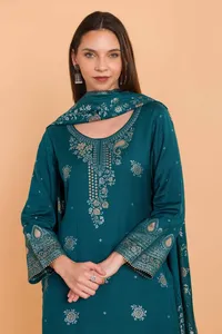 Traje de Invierno para Mujer, Marca Safaa, Serie Dilkash, Material de Vestido sin Coser - Product Image 4