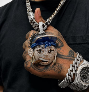 Colgante de Plata de Ley 925 con Diseño Facial y Nombre de Moissanita, Engastado en Bisel, Amuleto Personalizado Estilo Hip Hop, Regalo para Mujer - Product Image 3