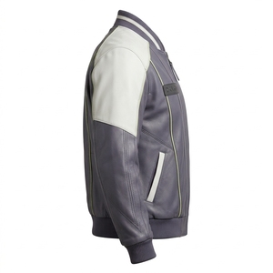 Blouson universitaire en cuir brodé pour homme avec empiècements contrastants aux épaules, poches zippées, ourlet côtelé, style streetwear - Product Image 3