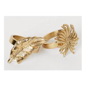 Anneau de serviette en métal fleur et feuille pour porte-tissu de table Anneaux de serviette décor de mariage Anneau de serviette idéal parfait pour toute occasion - Product Image 1