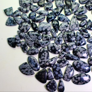 Cabujón de Obsidiana Nubosa de Alta Calidad, Gema de Cuarzo Pulido, Cristal Pleocroico Negro en Forma de Copo de Nieve para Joyería - Product Image 4