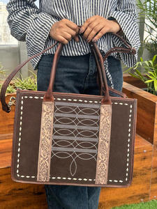 Sac fourre-tout en cuir suédé tanné taillé à la main Sac fourre-tout dissimulé pour ordinateur portable Sac à main en cuir véritable de qualité supérieure pour femmes - Product Image 3