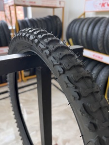 Pneu de VTT Tubeless 26x1.95 à crampons, avec talon en fil métallique, en caoutchouc durable pour vélos de montagne - Product Image 4