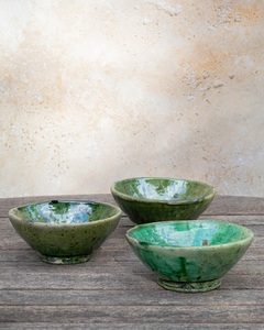 Juego de Tazones de Cerámica Hechos a Mano con Esmalte Esmeralda Rústico, Apilables, Diseño que Ahorra Espacio, Aptos para Alimentos, Duraderos, Ideales para una Comida Elegante en Casa - Product Image 2