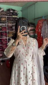 คอลเลกชัน2024เสื้อผ้าผ้าไหมทอระดับพรีเมียมสำหรับปาร์ตี้ Gota patti salwar kameez อินเดีย - Product Image 3